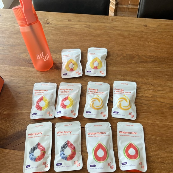 Air Up water bottle with flavor pods. - Picture 10 of 11